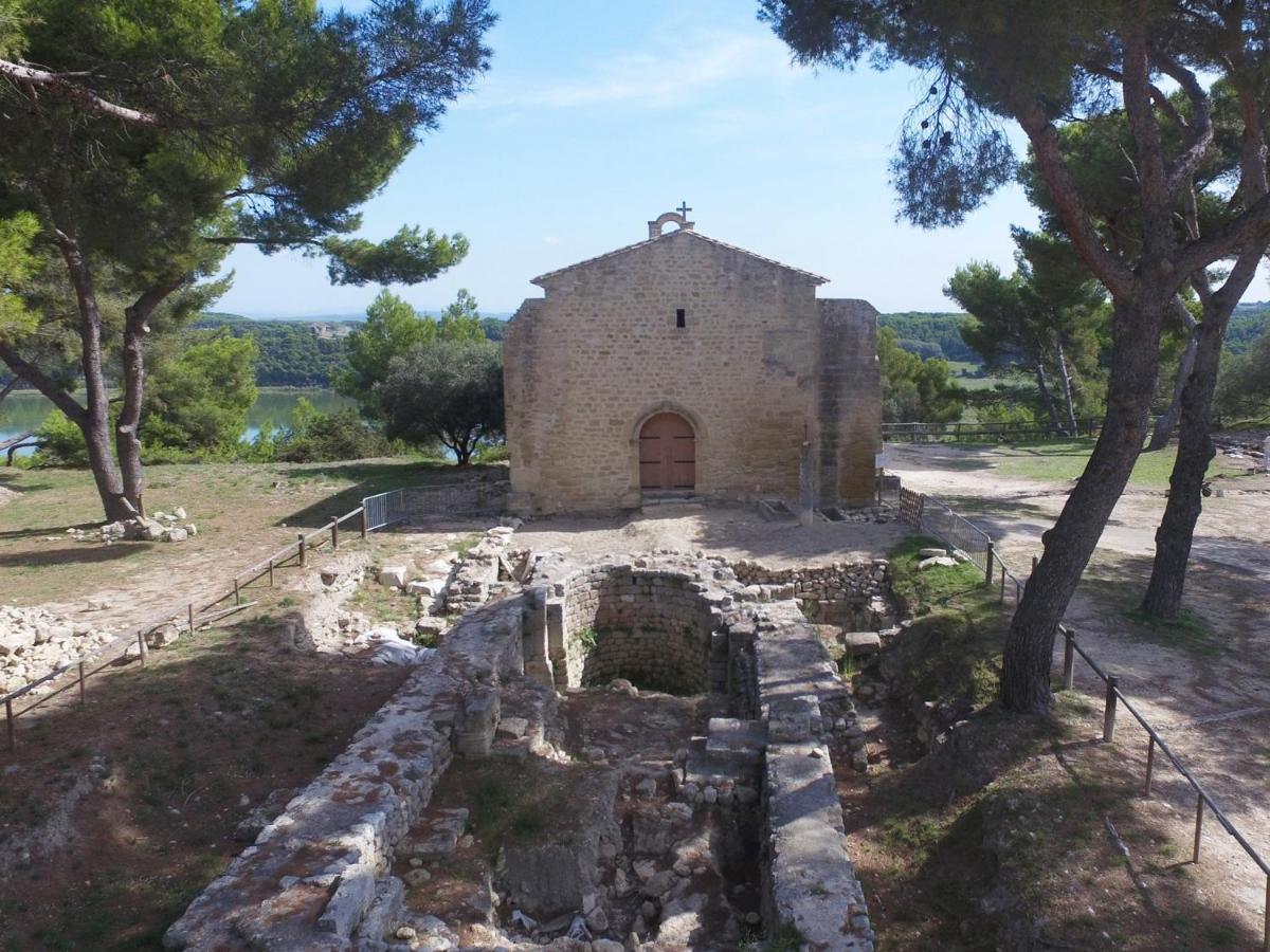 Апартаменти Le Provencal Saint-Mitre-les-Remparts Екстер'єр фото